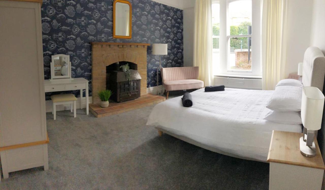 Summer Breeze. 3-Bed Apartment Close To The Beach Bournemouth Eksteriør billede
