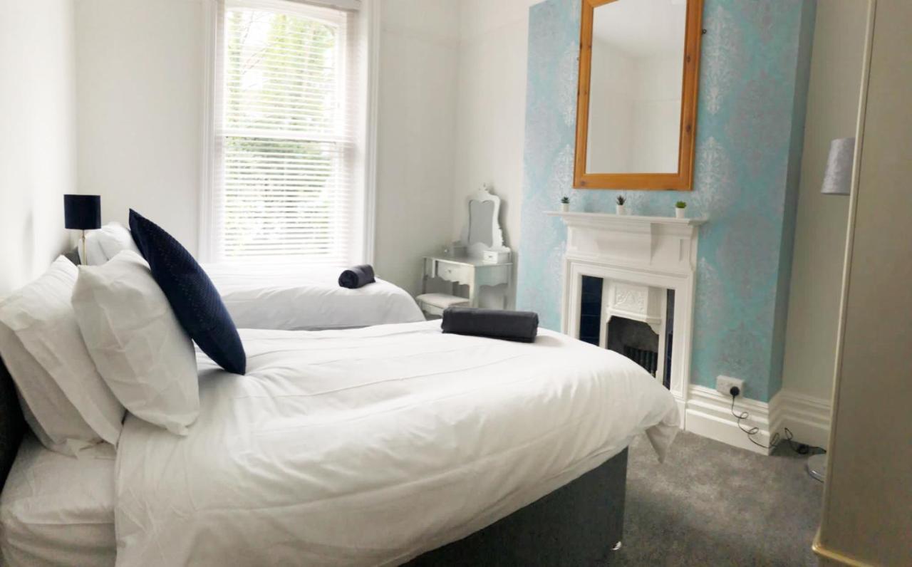 Summer Breeze. 3-Bed Apartment Close To The Beach Bournemouth Eksteriør billede