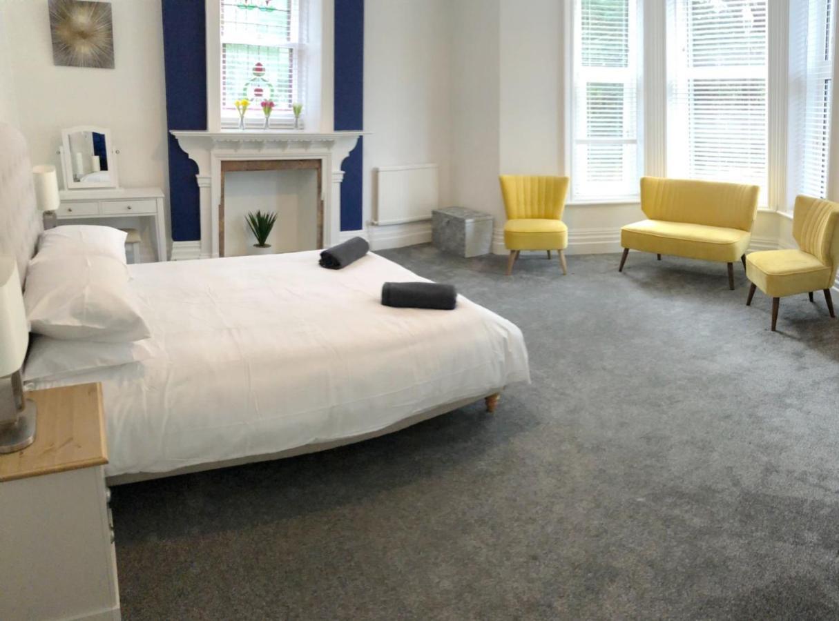 Summer Breeze. 3-Bed Apartment Close To The Beach Bournemouth Eksteriør billede